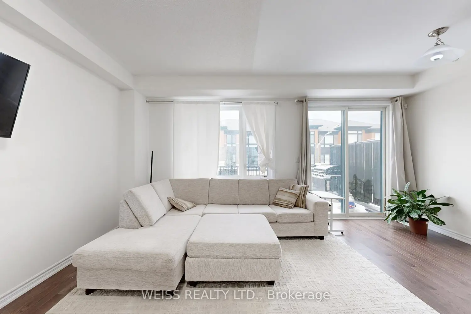 Additional image 2 of 6729 Thickson Road