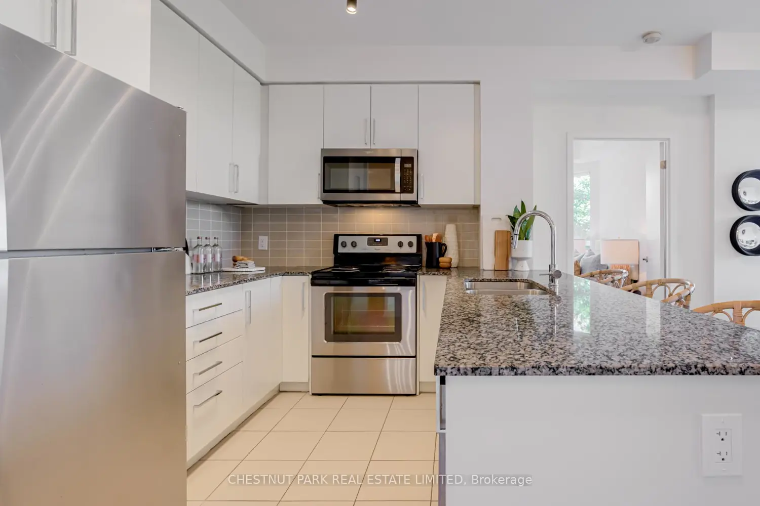 Additional image 6 of 840 Queen's Plate Drive 205