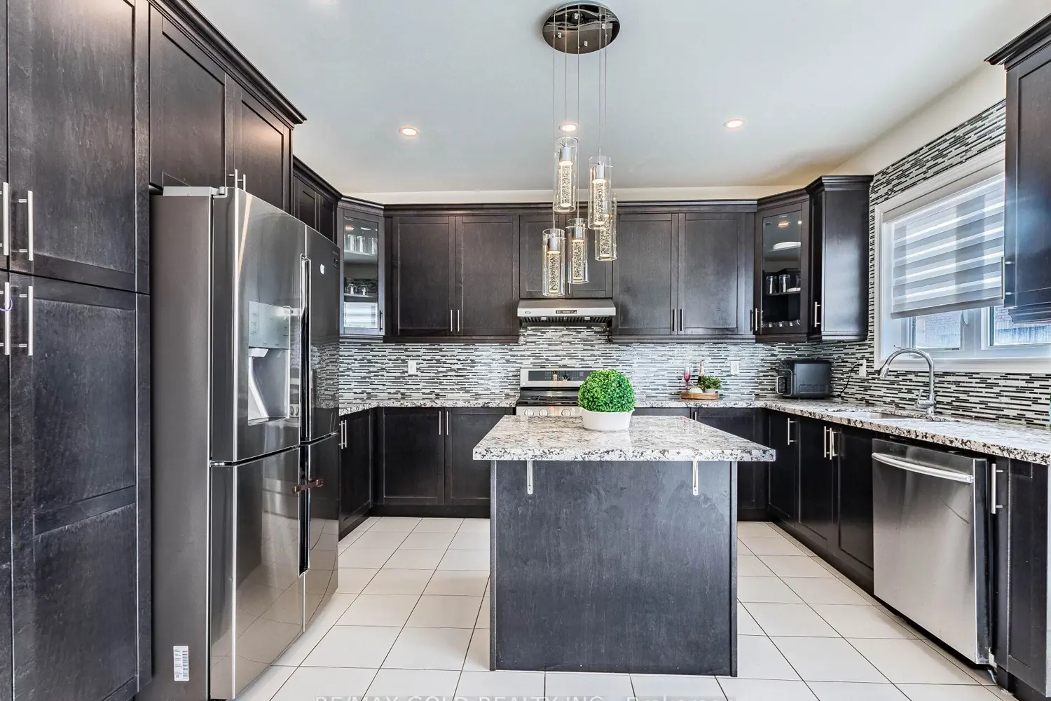 Additional image 6 of 520 Veterans Drive