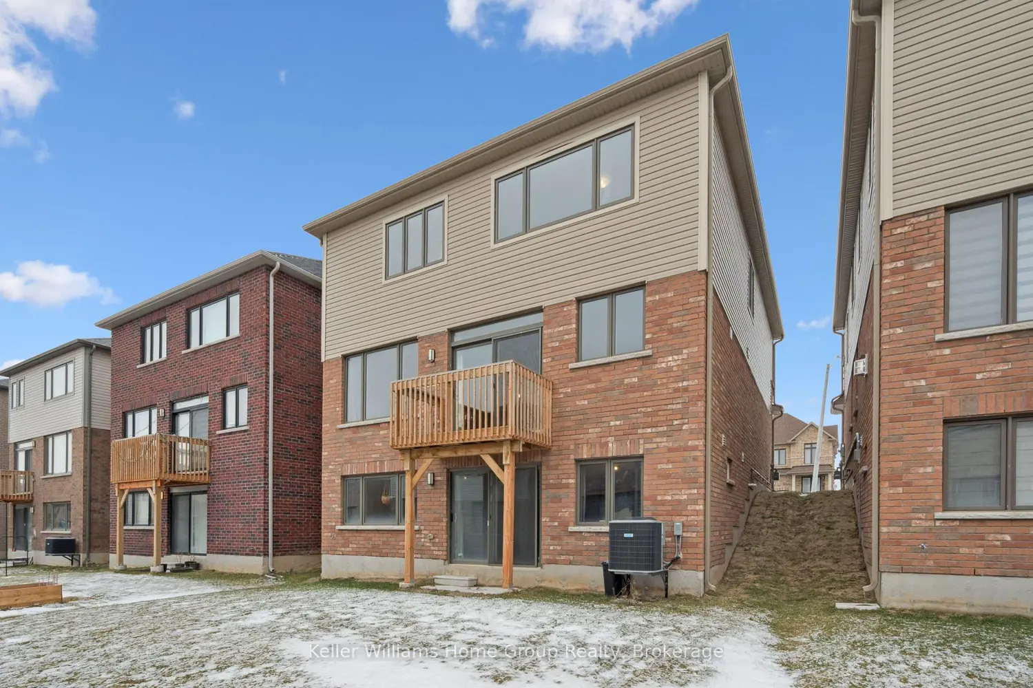 Additional image 18 of 445 Robert Woolner Street