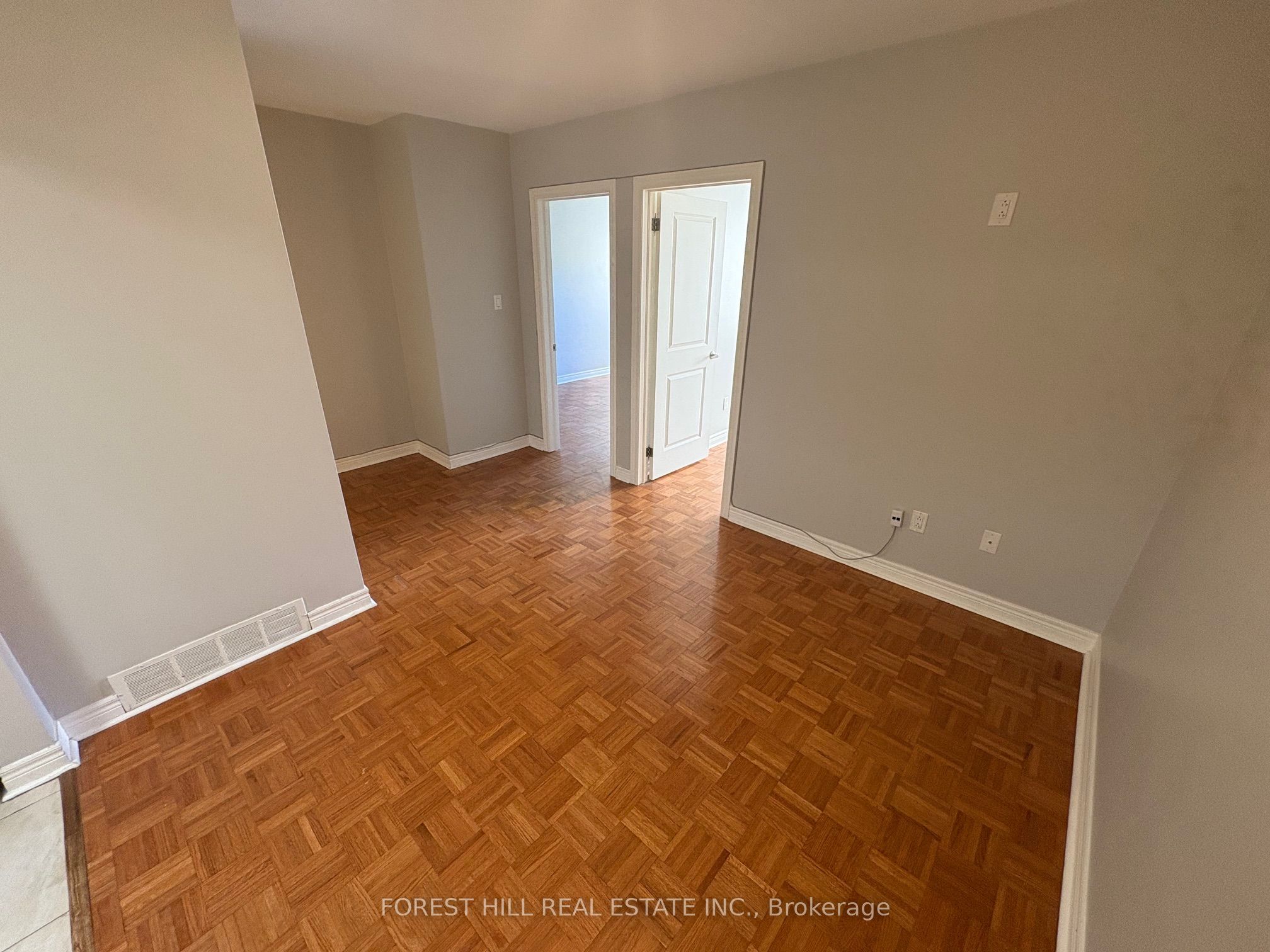 Additional image 2 of 2-341 Lakeshore Road E, Oakville, ON, L6J 1J4