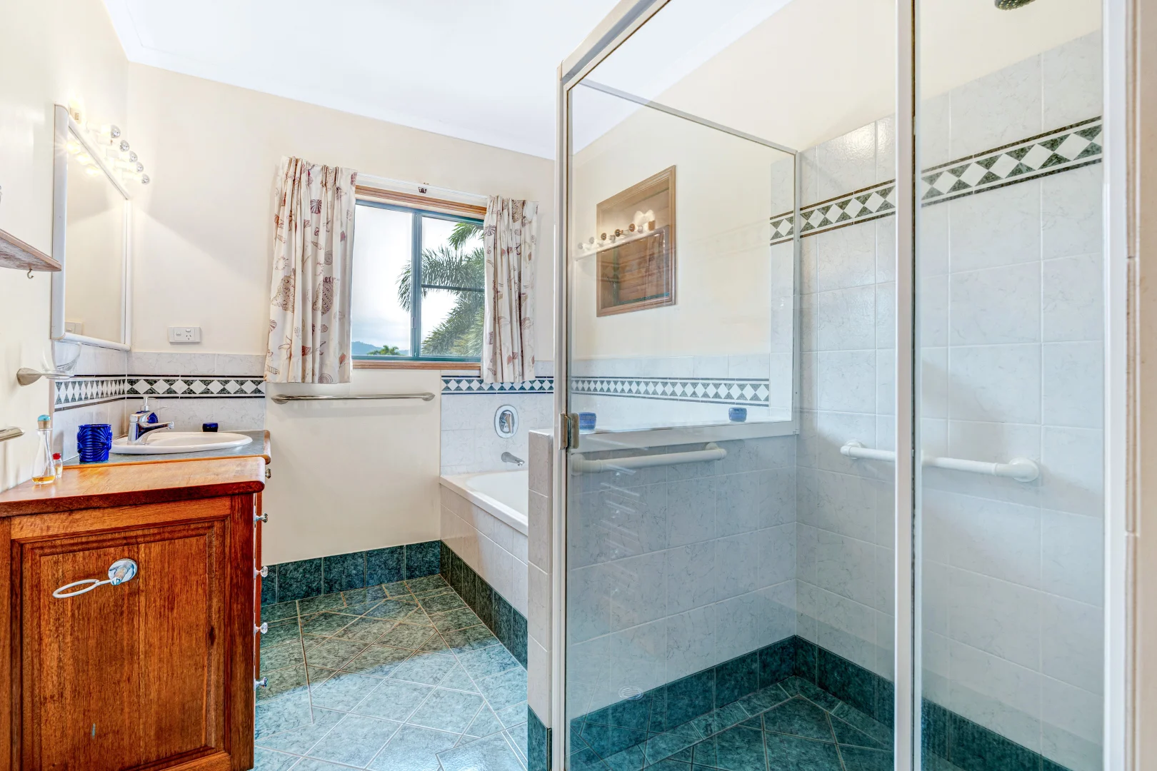 Additional image 21 of 30 Wall St, South Mission Beach QLD 4852