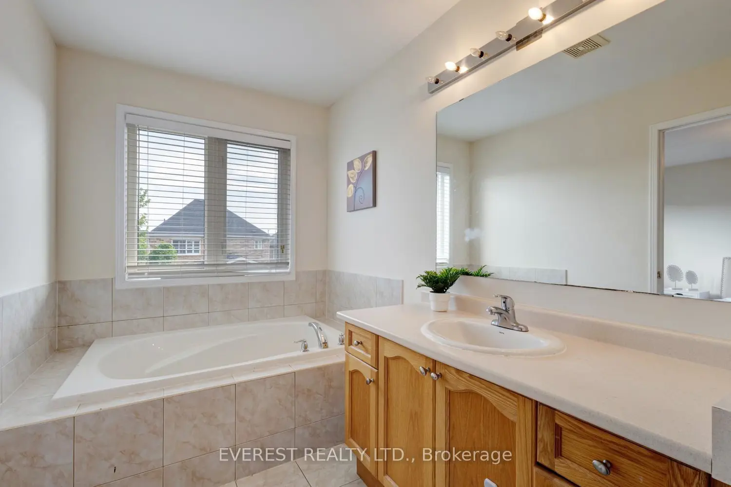 Additional image 16 of 5172 Nestling Grove