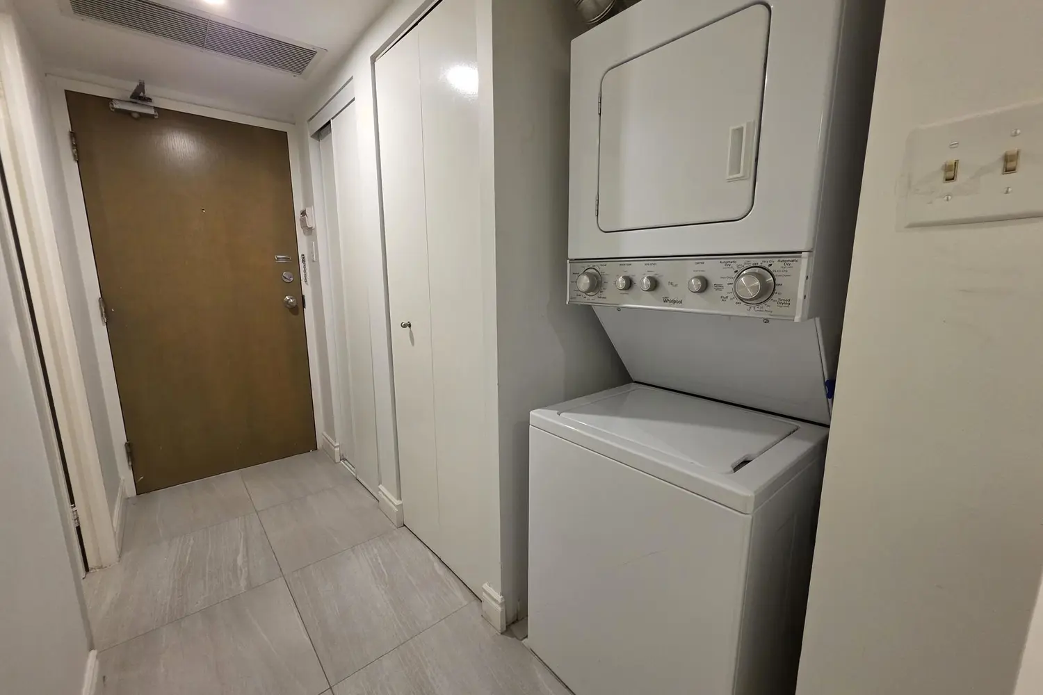 Additional image 13 of 1001 Bay Street 2513