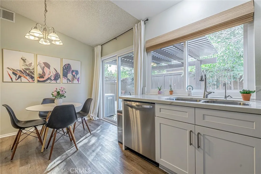 Additional image 38 of 23540 Lampara Dr, Valencia, CA 91355