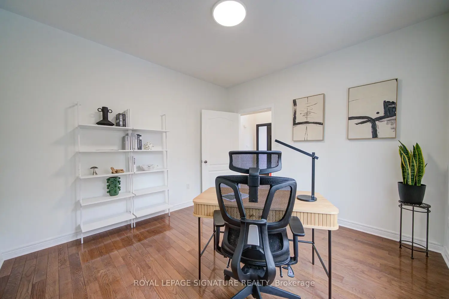 Additional image 10 of 1534 Craigleith Road