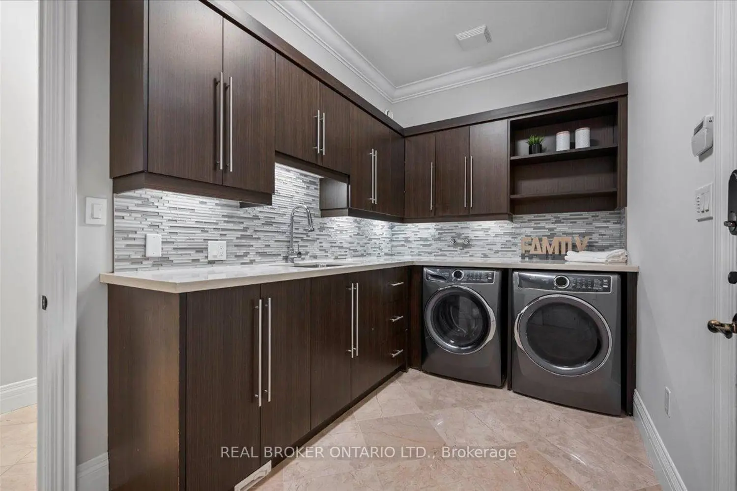 Additional image 6 of 459 Deer Ridge Drive