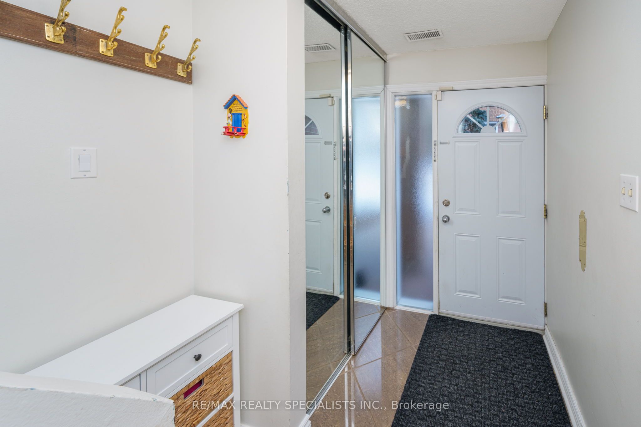 Additional image 5 of 11-1051 Cedarglen Gate, Mississauga, ON, L5C 3A7