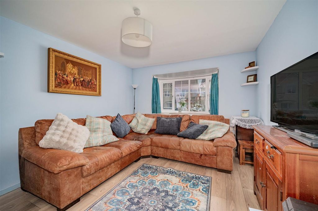 Additional image 2 of 4 bed detached house for saleAdam Crescent, Dundee DD3