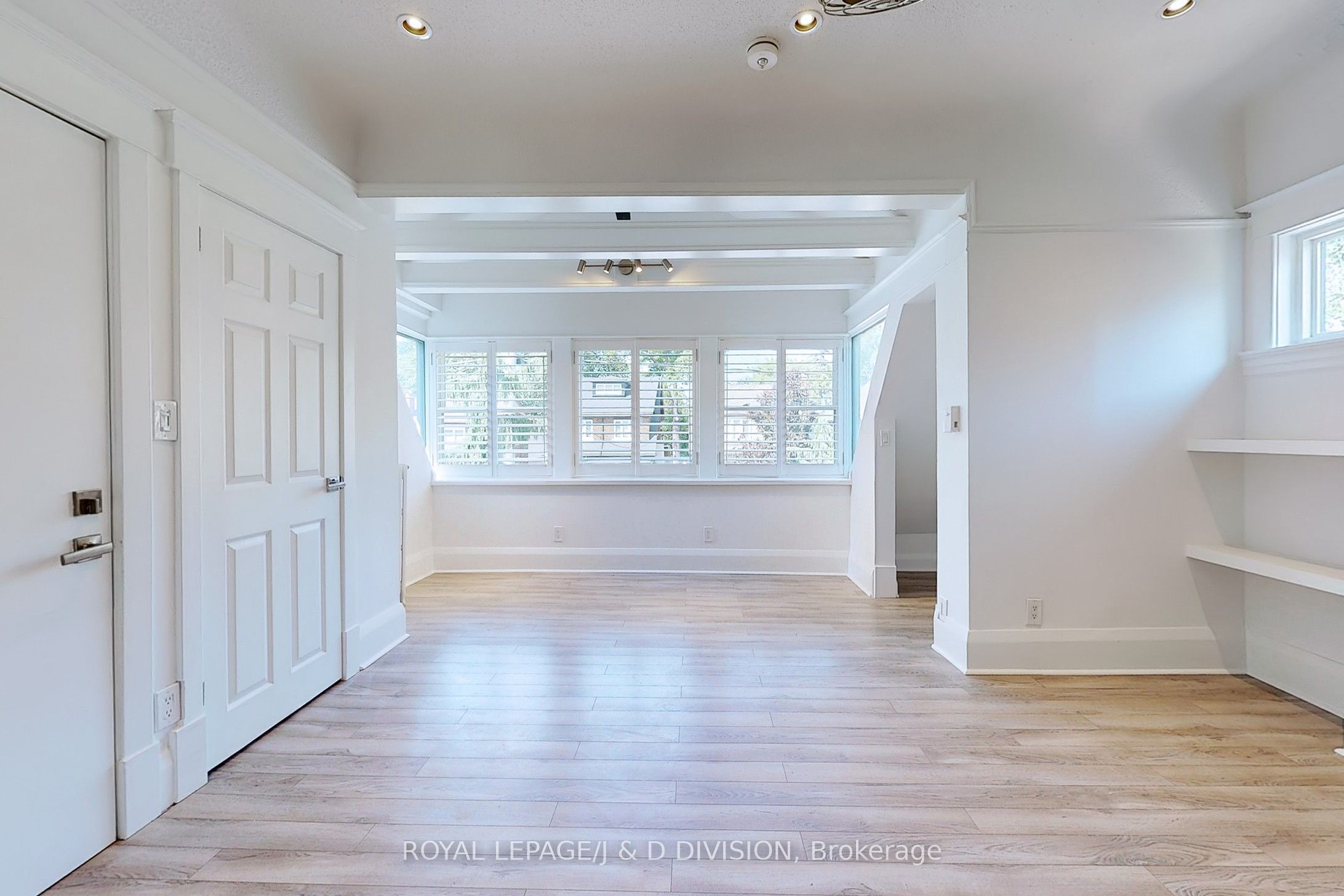 Additional image 6 of Upper-17 Humewood Drive, Toronto, ON, M6C 2W3