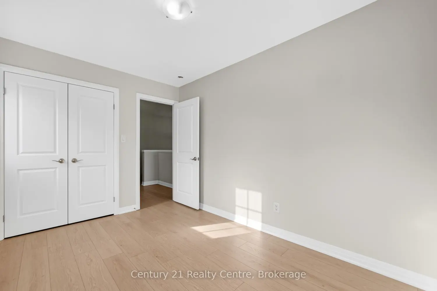 Additional image 14 of 157 South Creek Drive