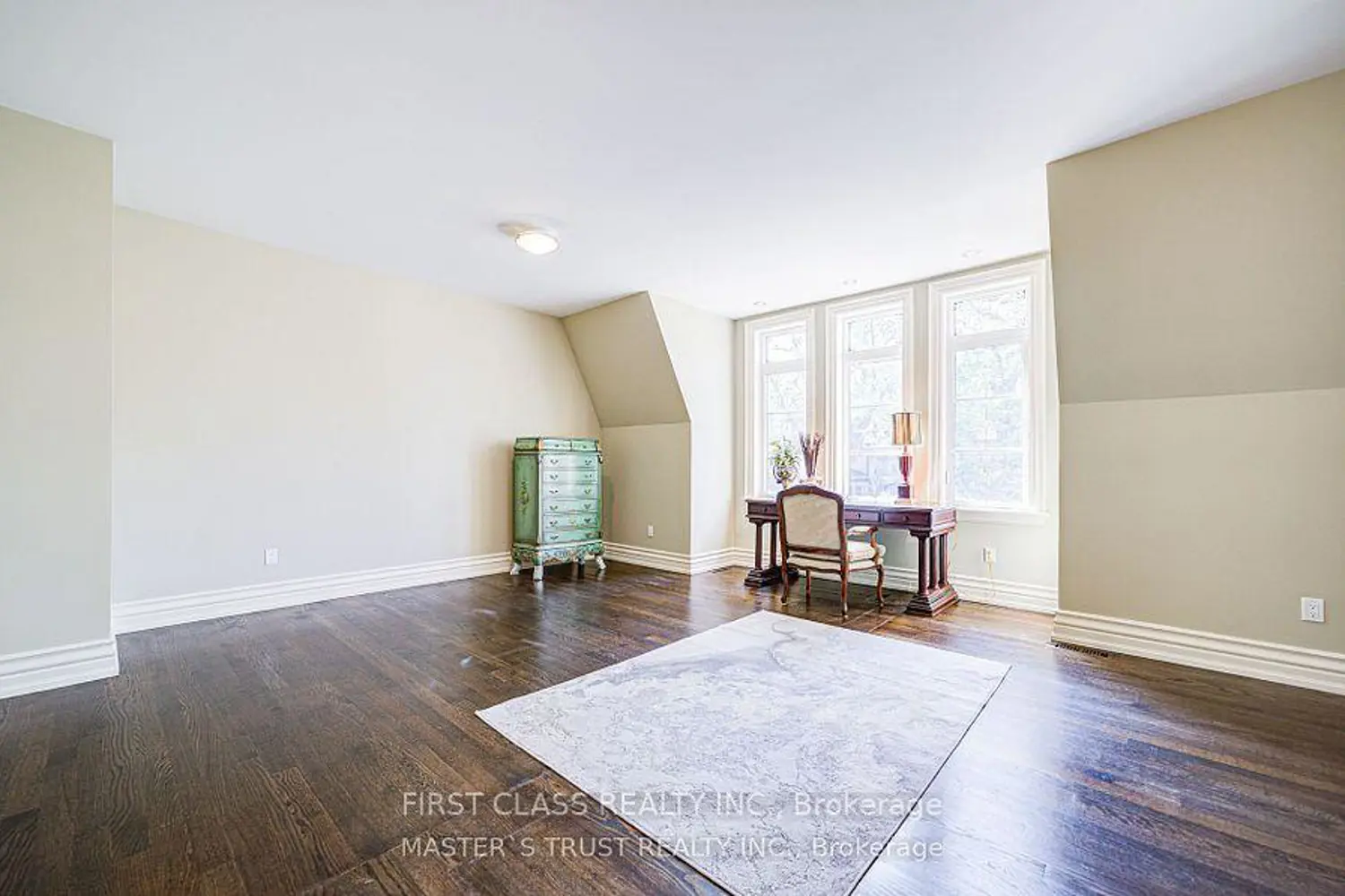 Additional image 8 of 216 Parkview Avenue