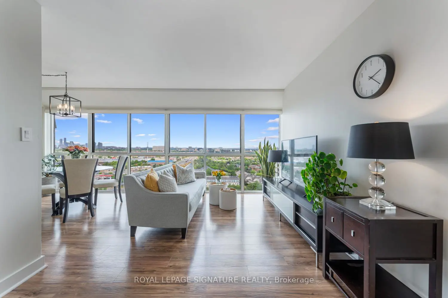 Additional image 4 of 880 Dundas Street Lph4