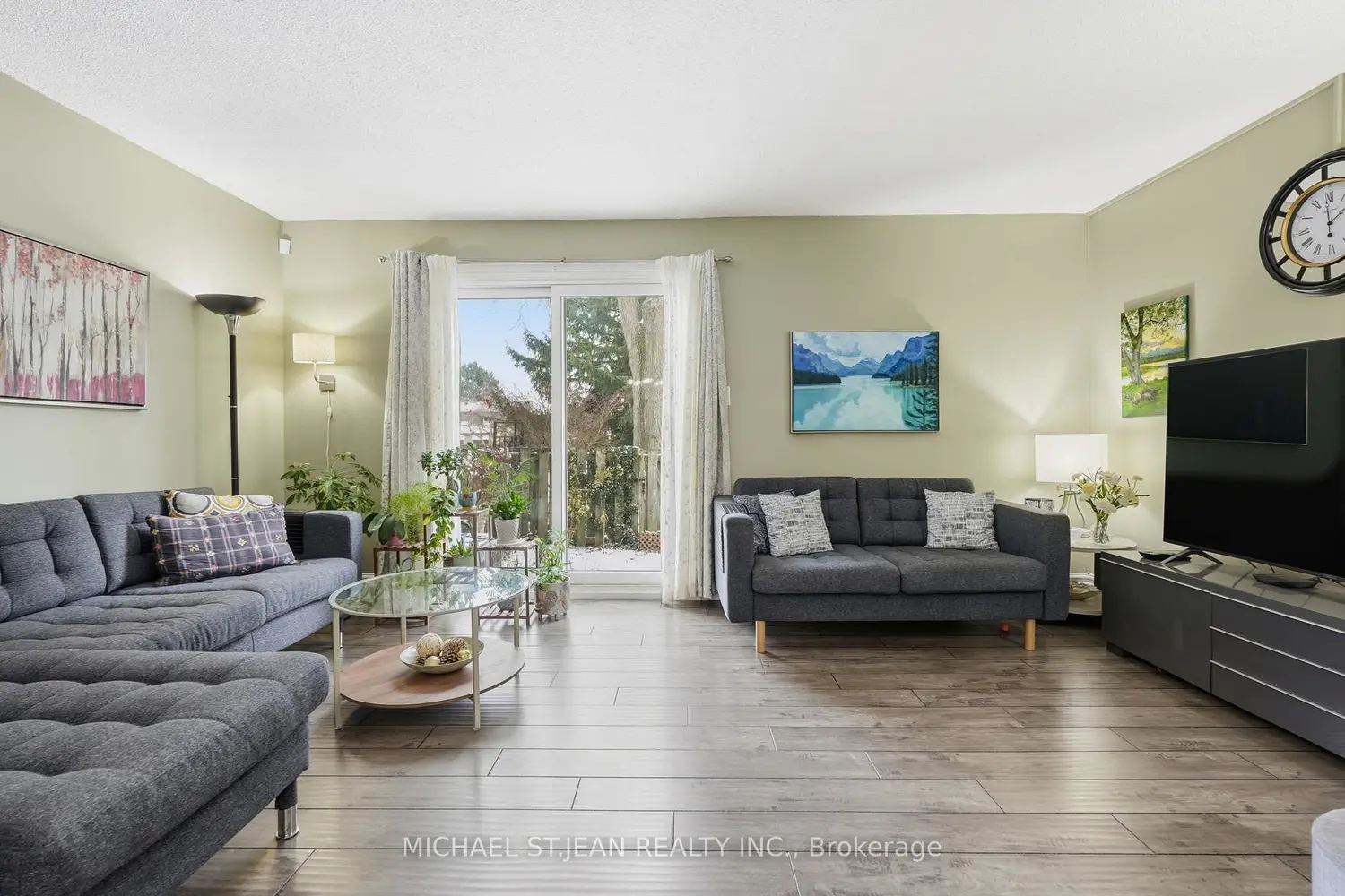 Additional image 10 of 1440 Garth Street 30