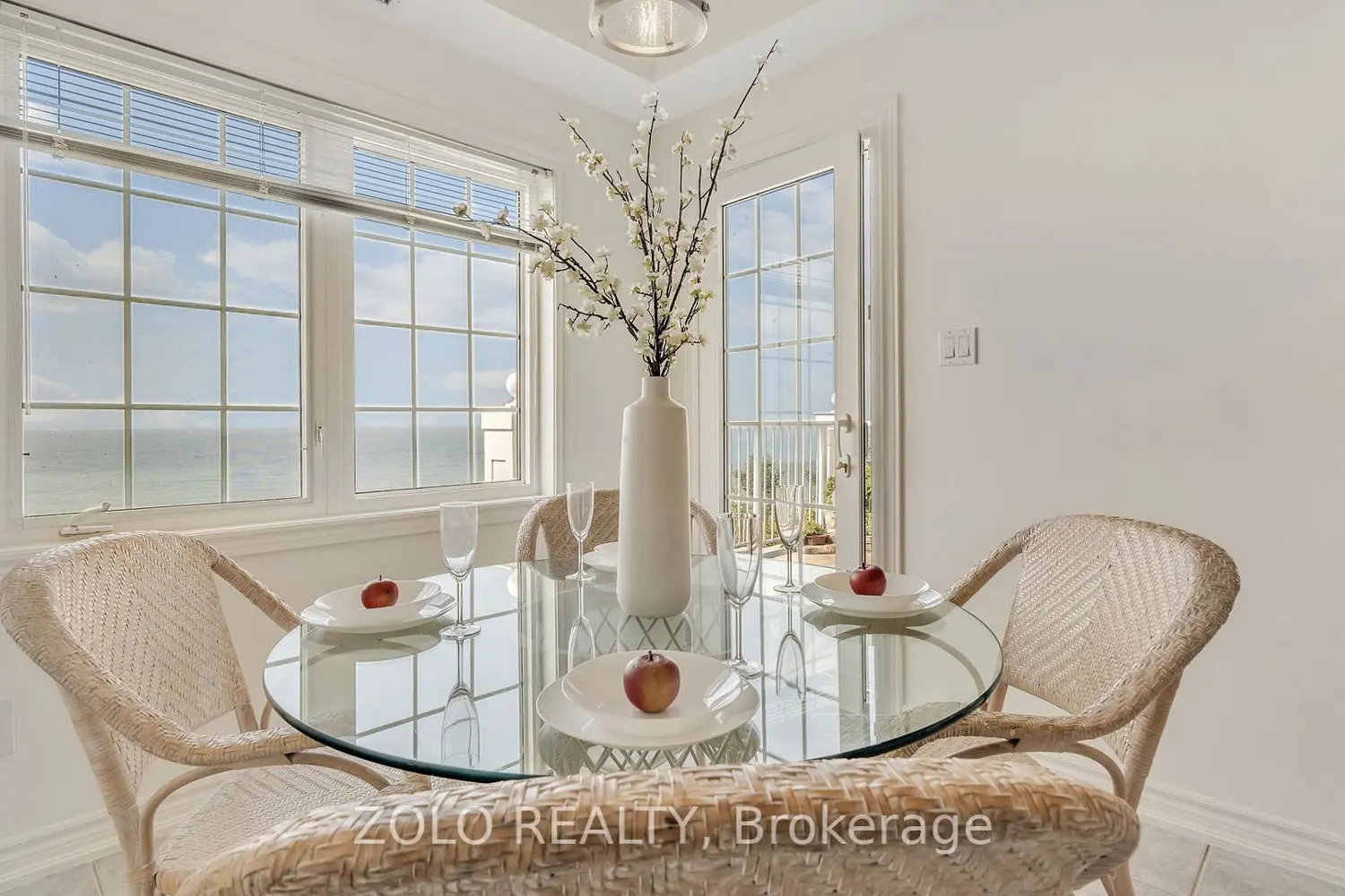 Additional image 10 of 395 Lakebreeze Drive 301