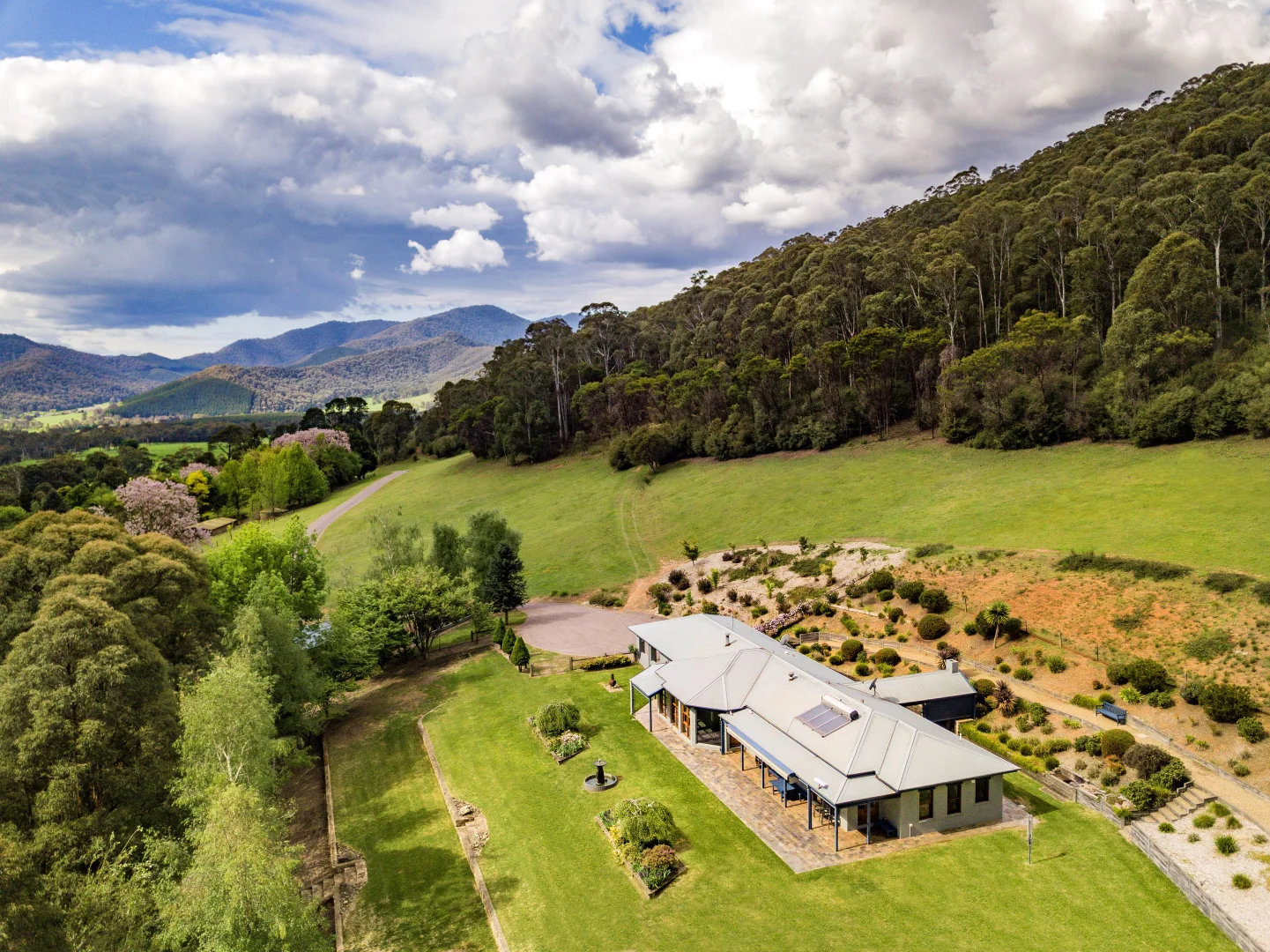 Additional image 31 of 451 Mount Buffalo Road, Porepunkah VIC 3740