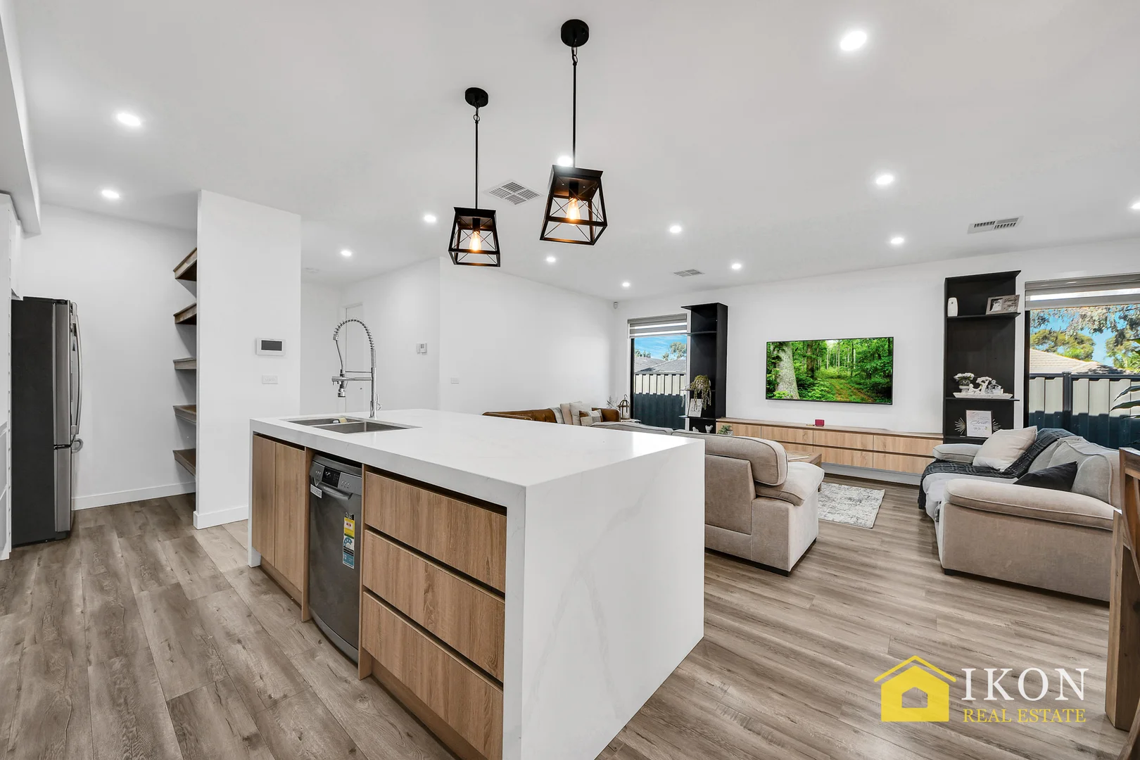 Additional image 5 of 1 VALMONT STREET, Craigieburn VIC 3064