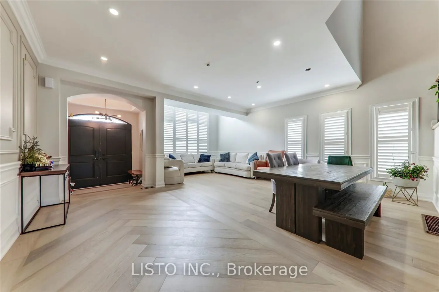 Additional image 7 of 65 Warbler Circle