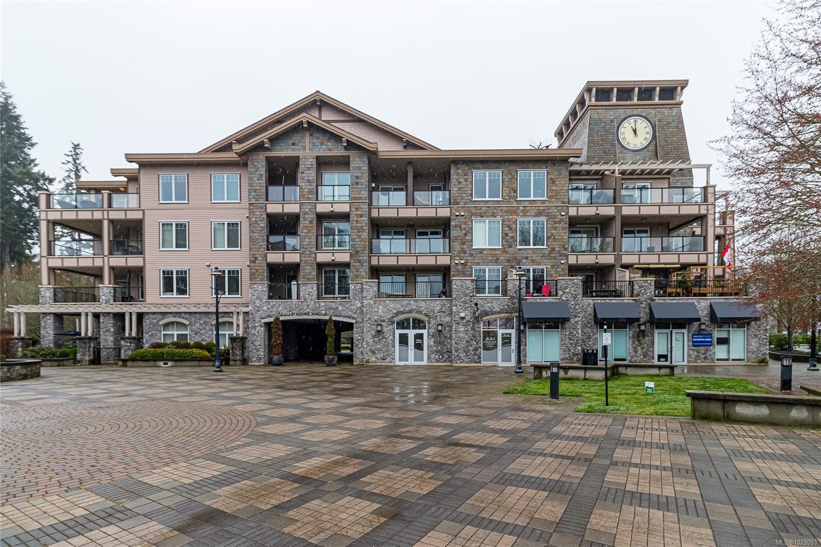 207-1335 Bear Mountain Parkway, Langford, BC, V9B 6T9