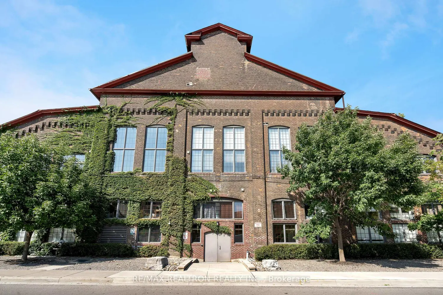 Additional image 18 of 1100 Lansdowne Avenue 307