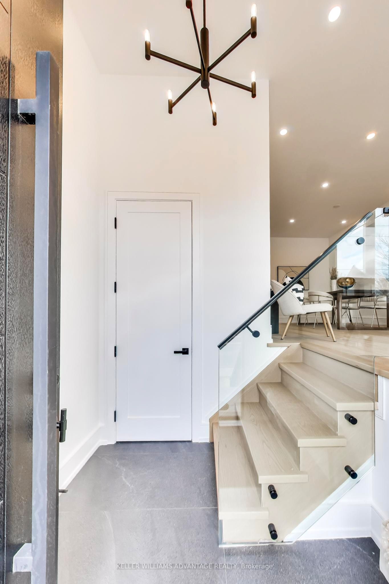 Additional image 3 of 104 Yardley Avenue, Toronto, ON, M4B 2B1