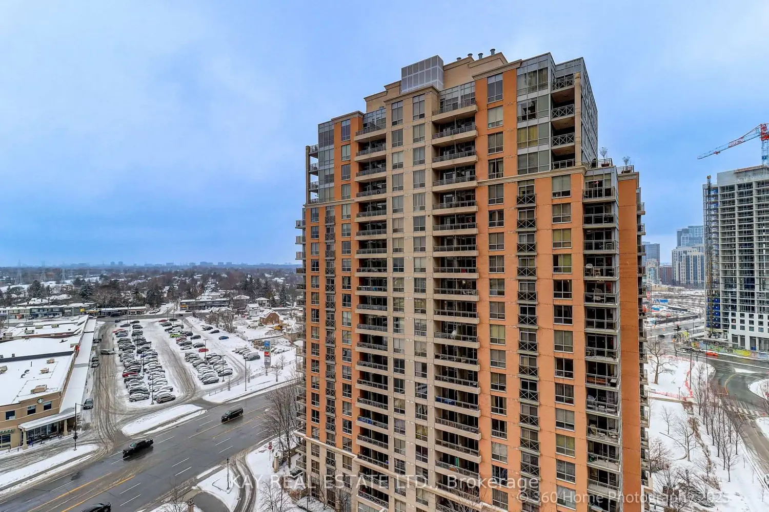 5233 Dundas Street 1526