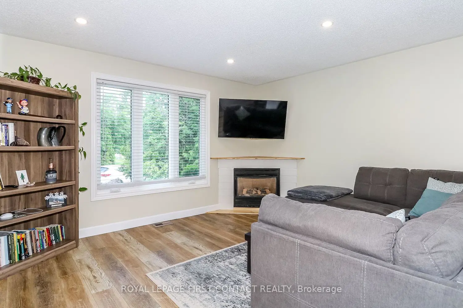 Additional image 4 of 1 Mariposa Drive