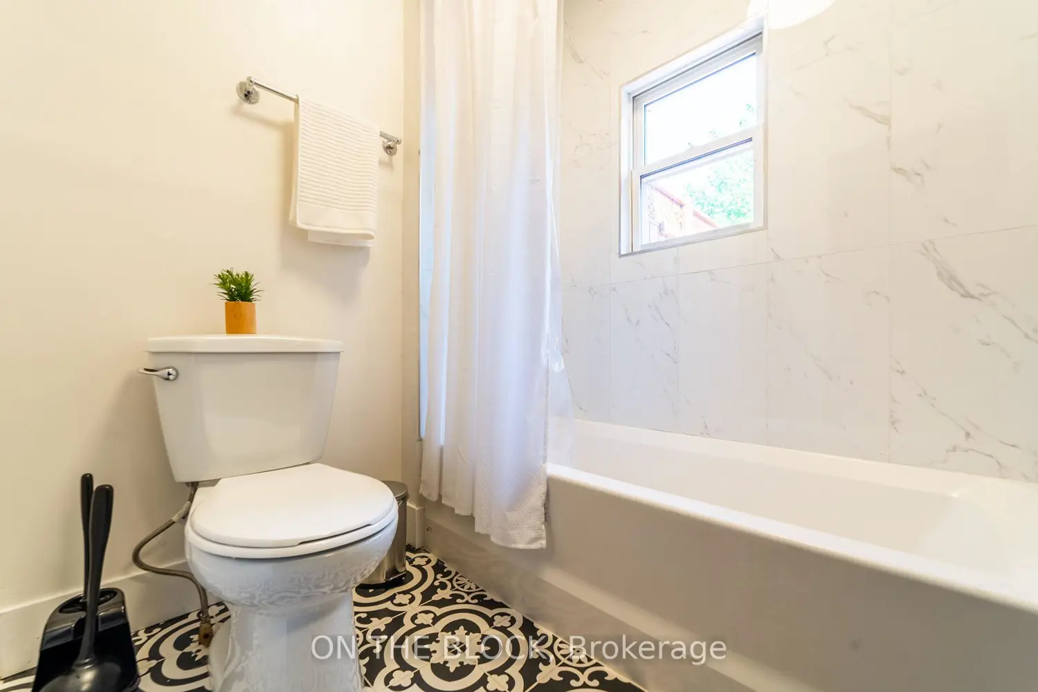 Additional image 14 of 19 Century Street