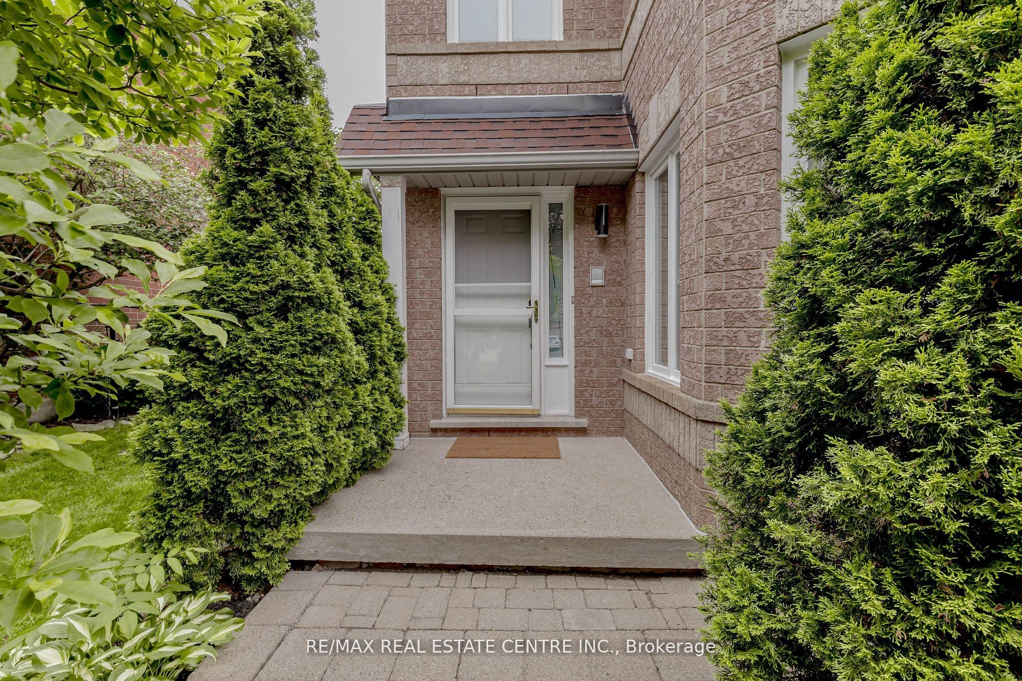 Additional image 4 of 33 Strathroy Crescent, Hamilton, ON, L8B 0K9