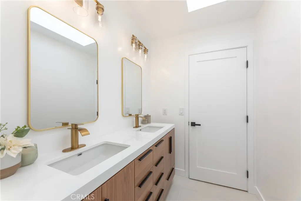 Additional image 84 of 339 Winslow Avenue, Long Beach, CA 90814