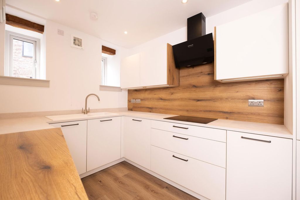 2 bed barn conversion for saleTredunnock Barn, Llangarron, Ross-On-Wye HR9 photo 2