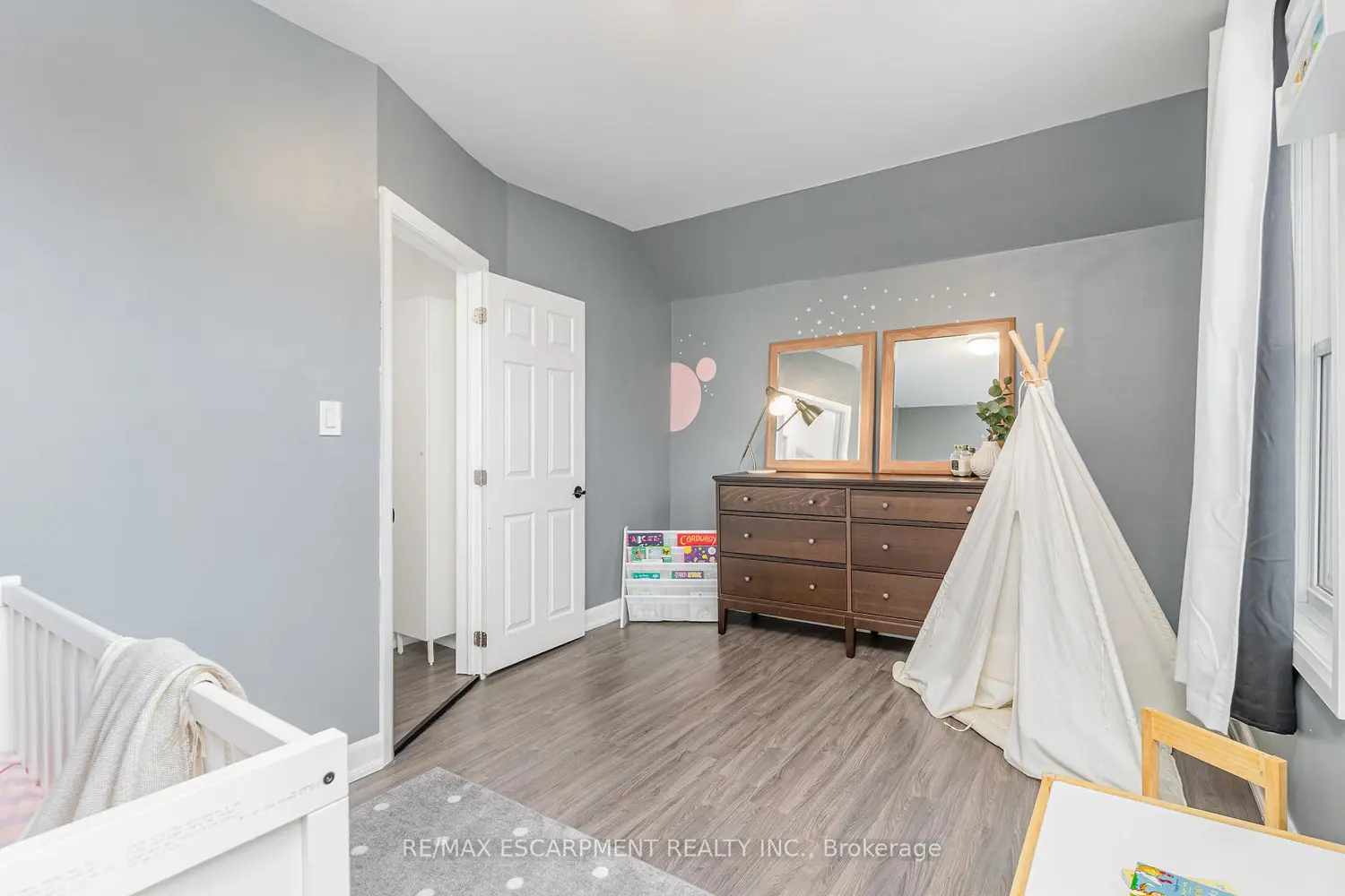 Additional image 14 of 4 Robins Avenue