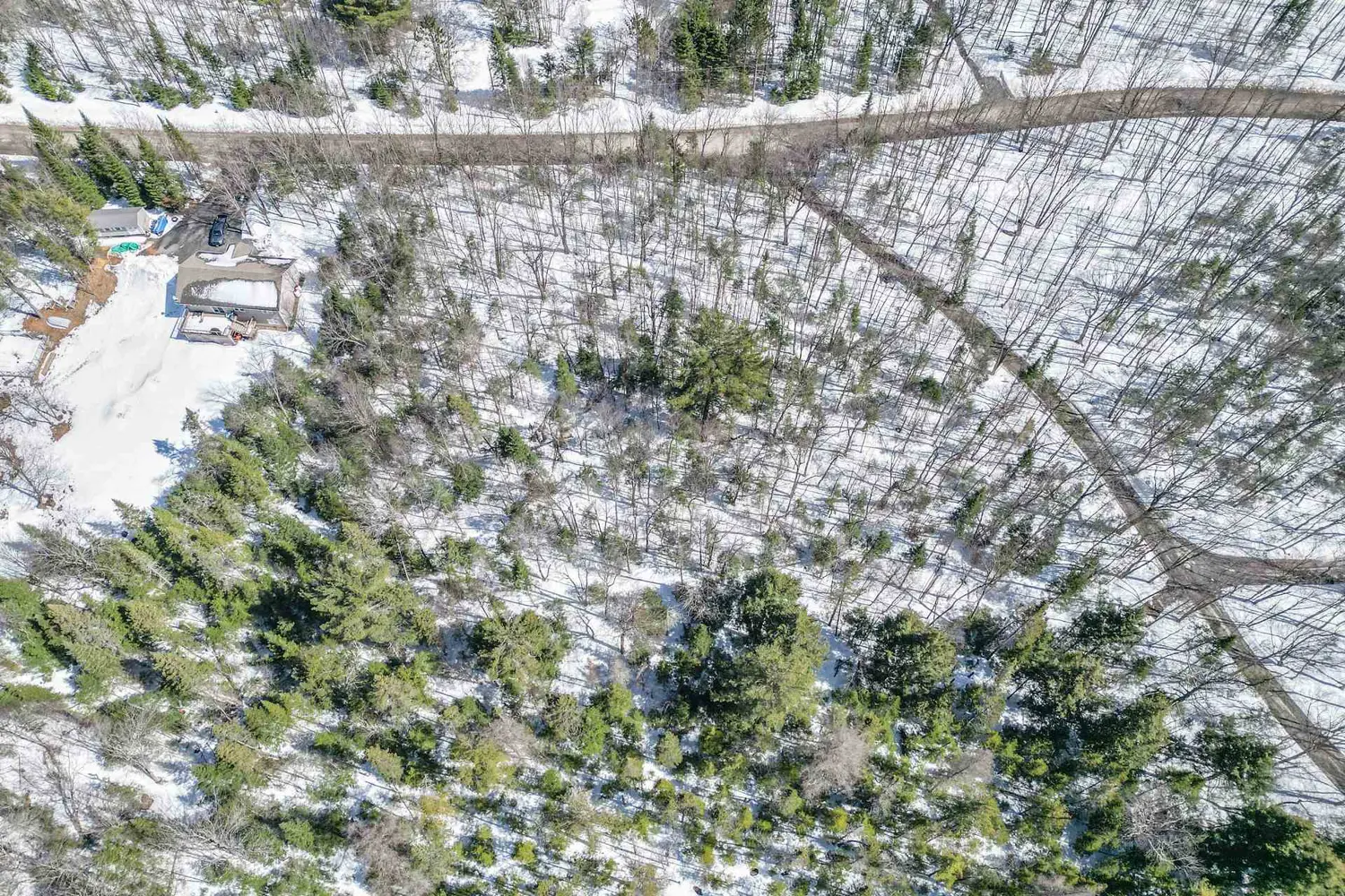 989 North Waseosa Lake Road