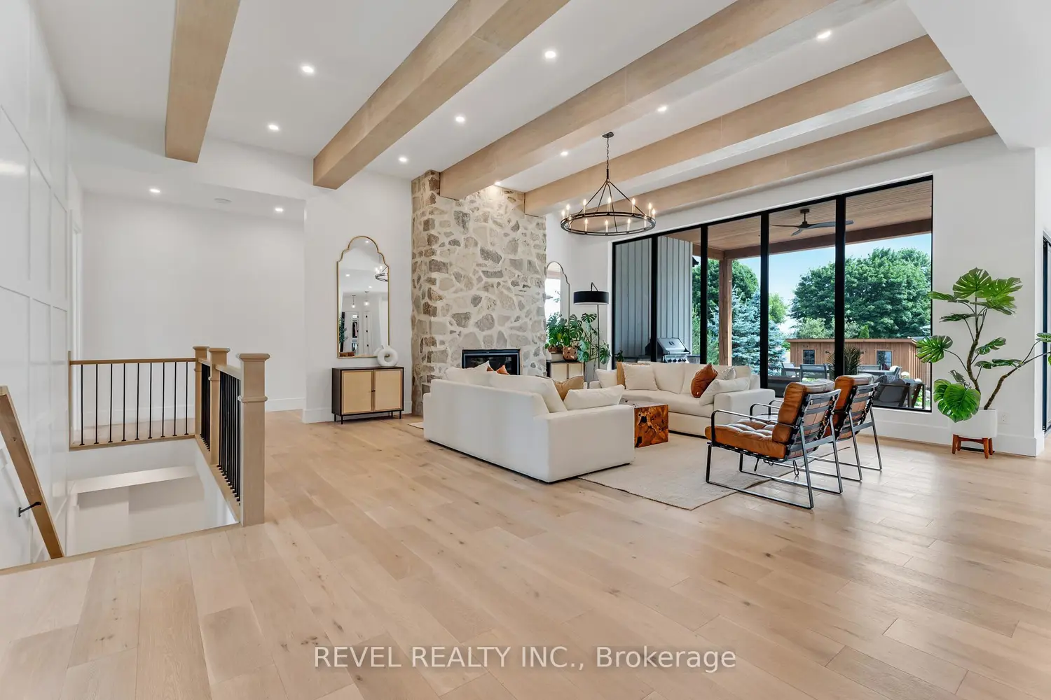 Additional image 6 of 4678 Lobsinger Line