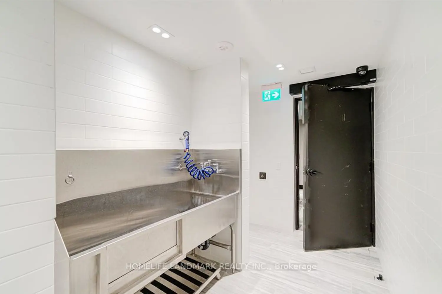 Additional image 16 of 2333 Khalsa Gate 313