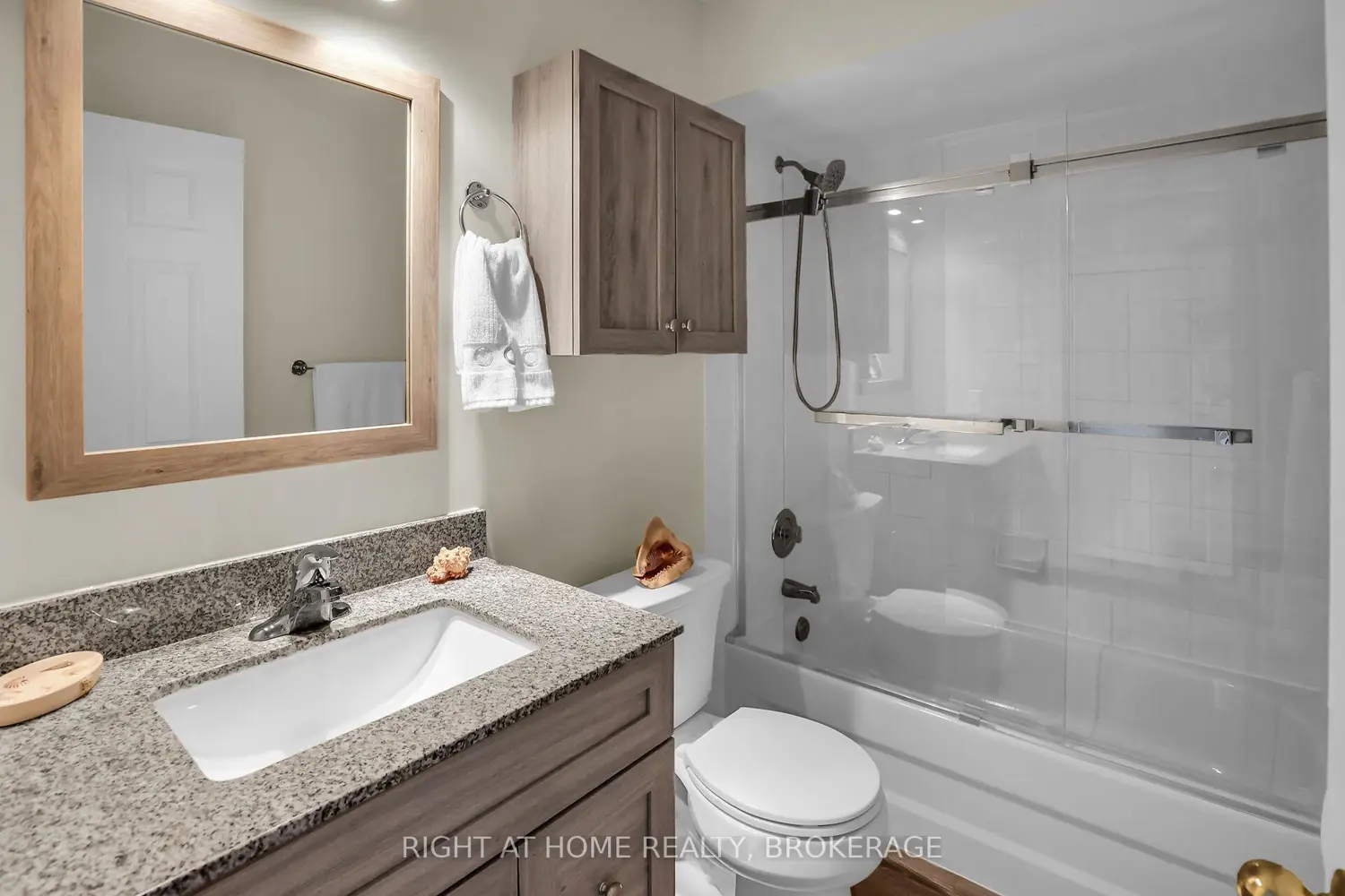 Additional image 19 of 4423 Dennis Avenue