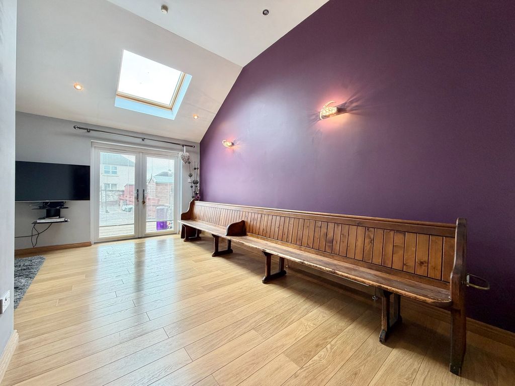Additional image 12 of 3 bed flat for saleNewhouse Road, Grangemouth FK3