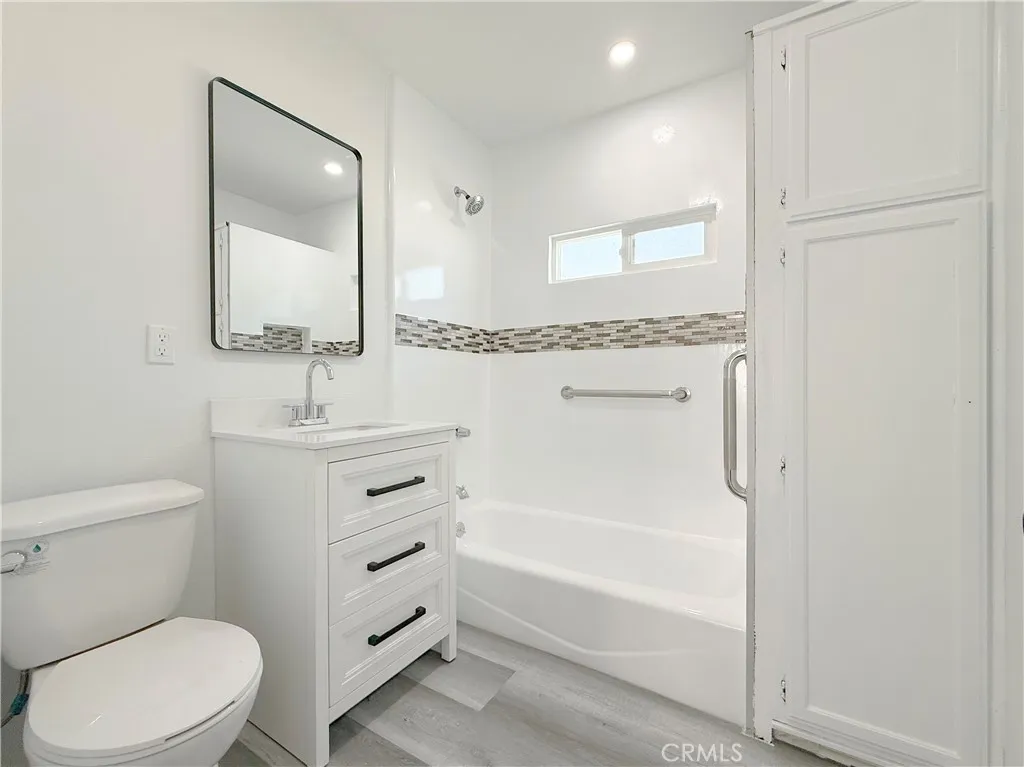 Additional image 14 of 923 E 97th Street, Los Angeles, CA 90002