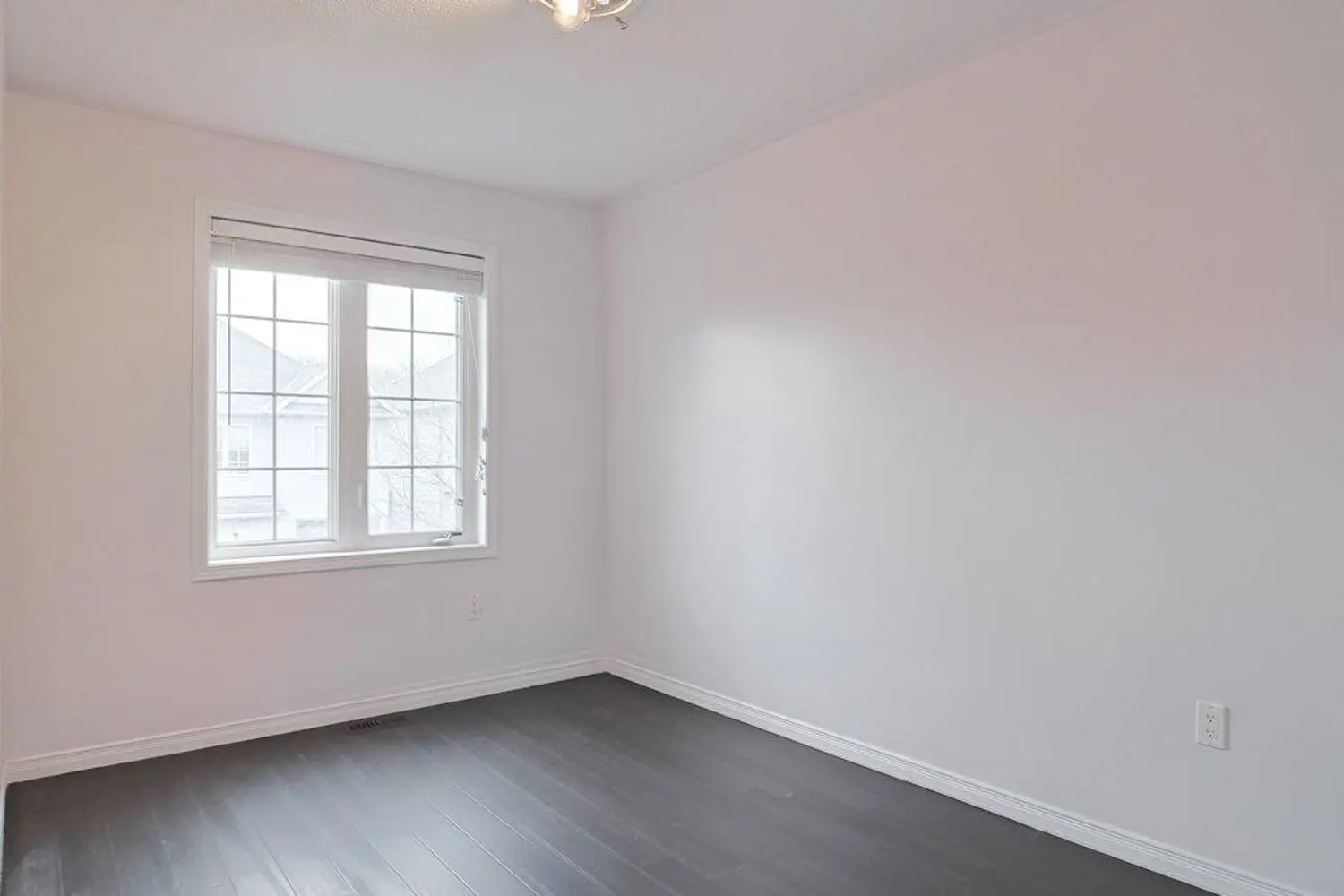 Additional image 13 of 21 Diana Avenue 74