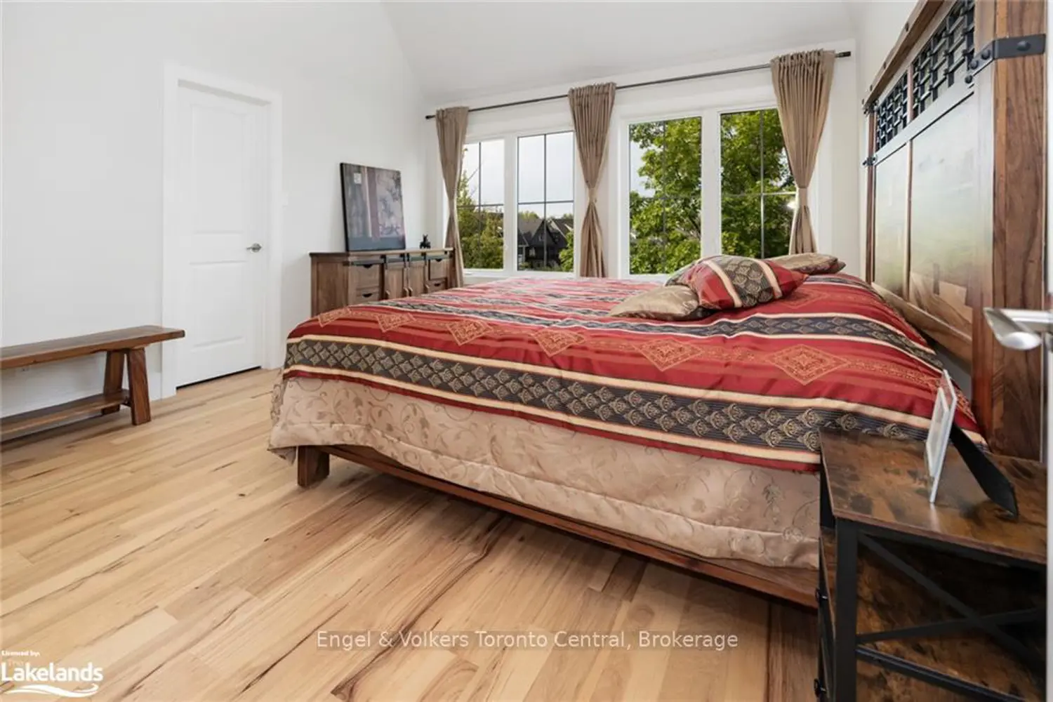 Additional image 6 of 364 Yellow Birch Crescent