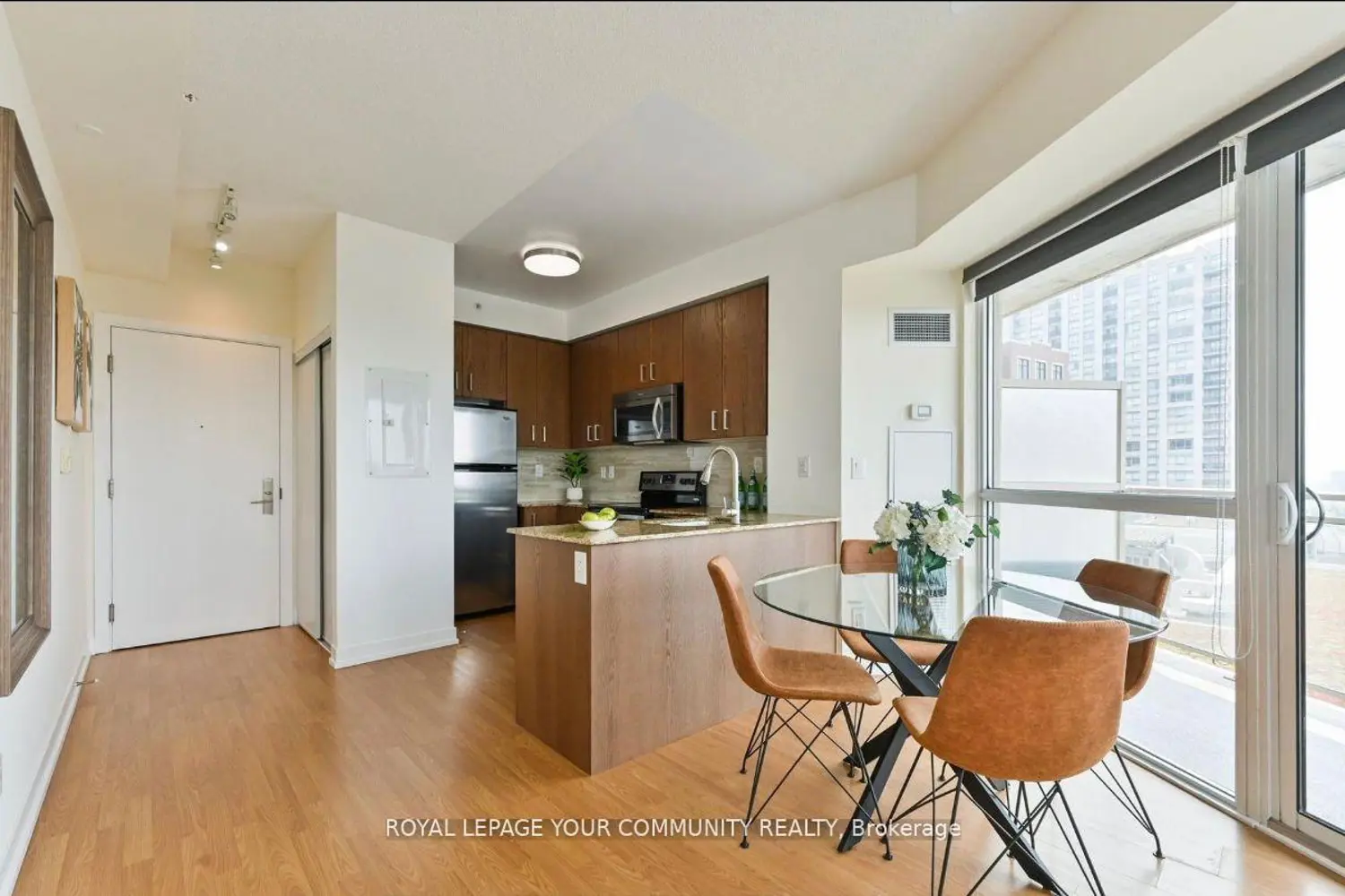Additional image 9 of 5101 Dundas Street 710