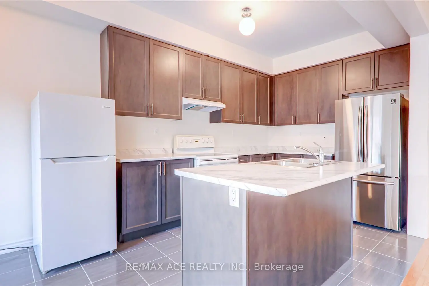 Additional image 9 of 1153 Azalea Avenue