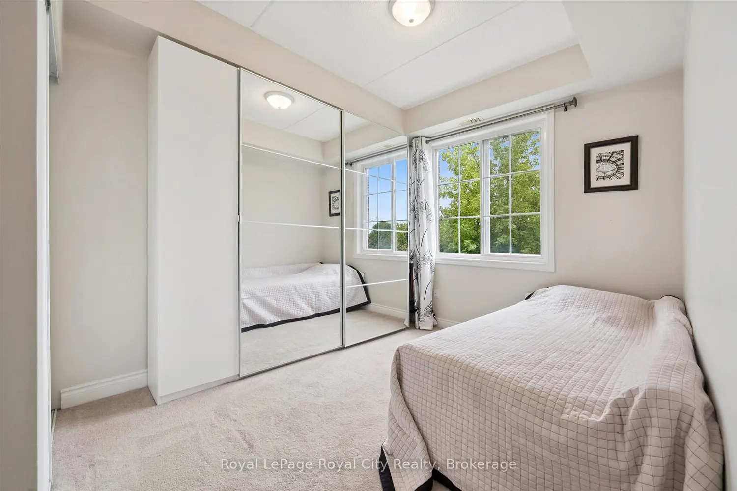 Additional image 8 of 1440 Gordon Street 122