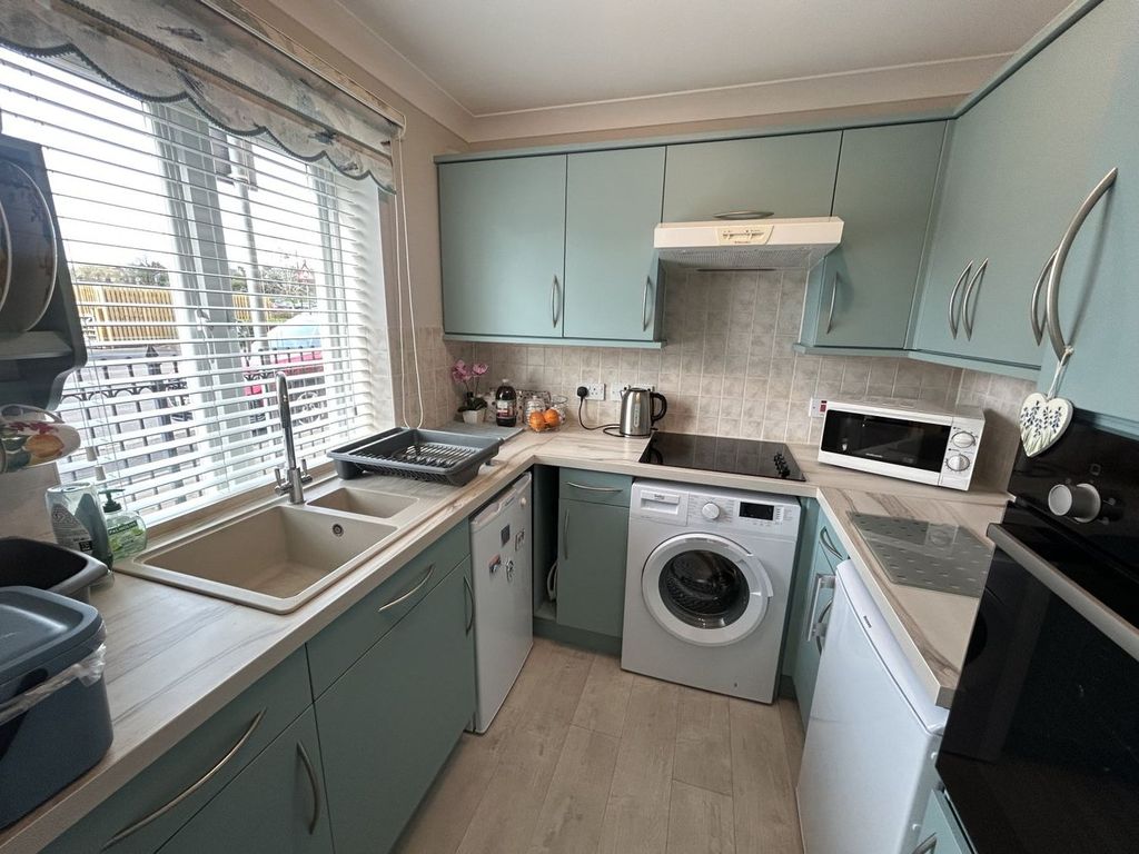 Additional image 4 of 2 bed flat for saleHeol Gouesnou, Brecon LD3