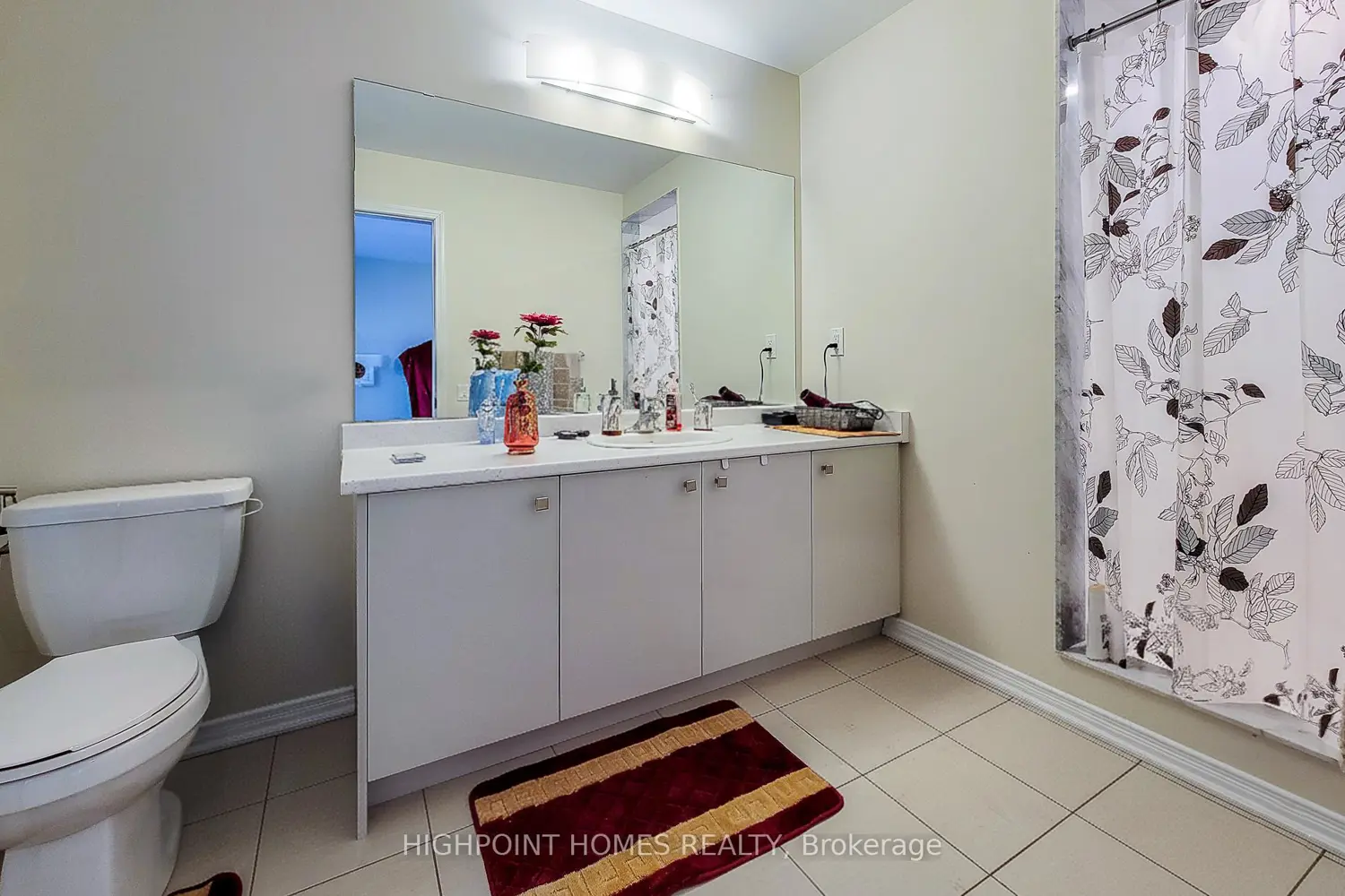 Additional image 16 of 36 Utter Place