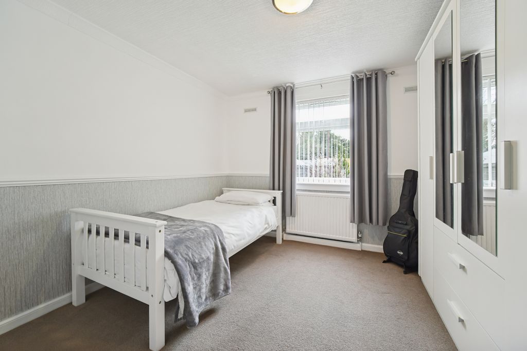 Additional image 9 of 2 bed flat for saleAlbert Avenue, Grangemouth FK3