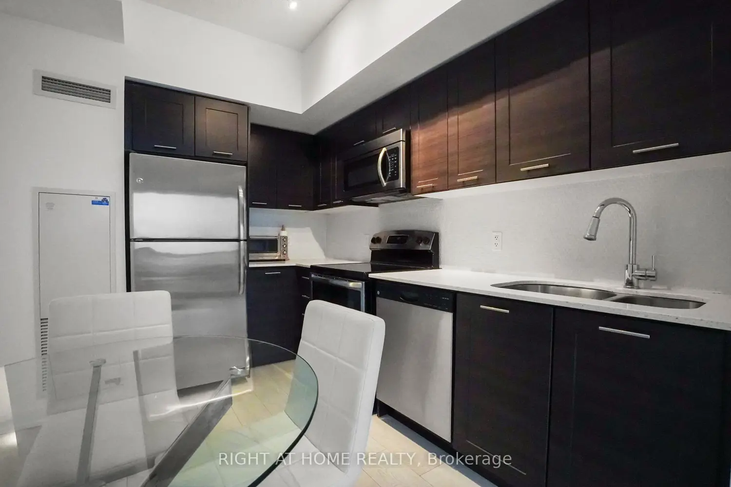 Additional image 7 of 2220 Lakeshore Boulevard 3106