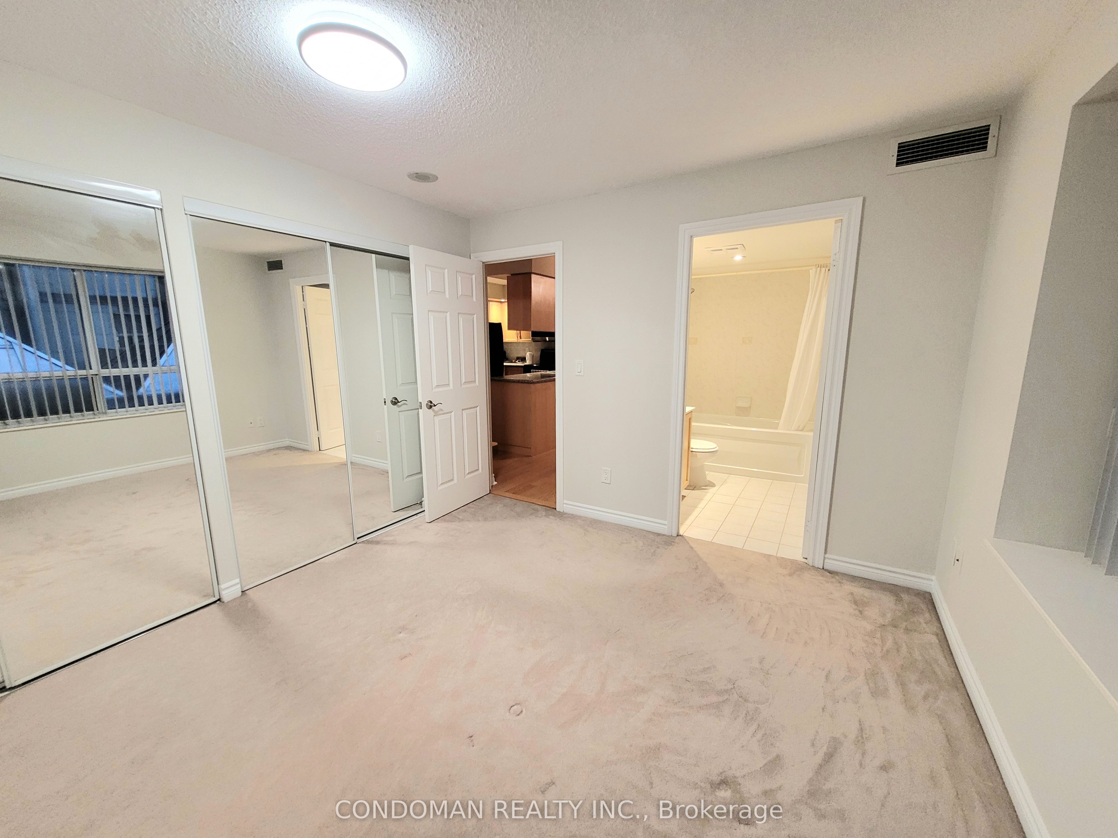 Additional image 6 of 340-250 Wellington Street W, Toronto, ON, M5V 2V4