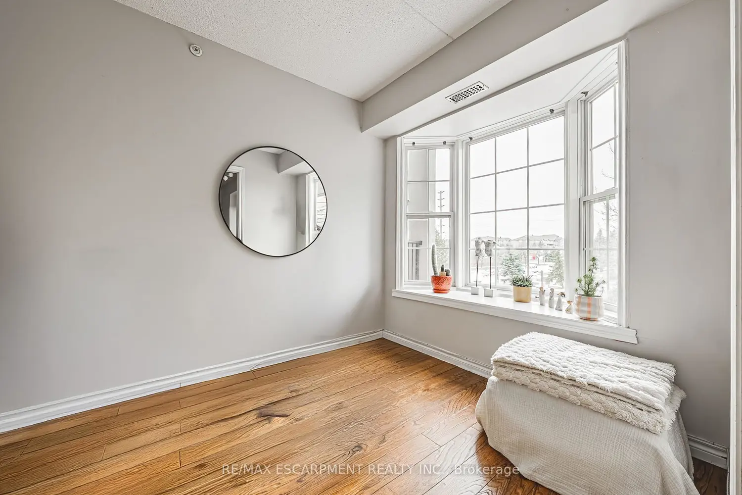 Additional image 10 of 1451 Walkers Line 313