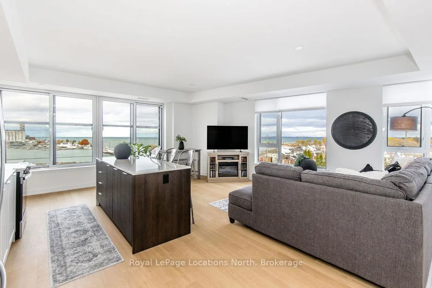 Additional image 5 of 31 Huron Street 523